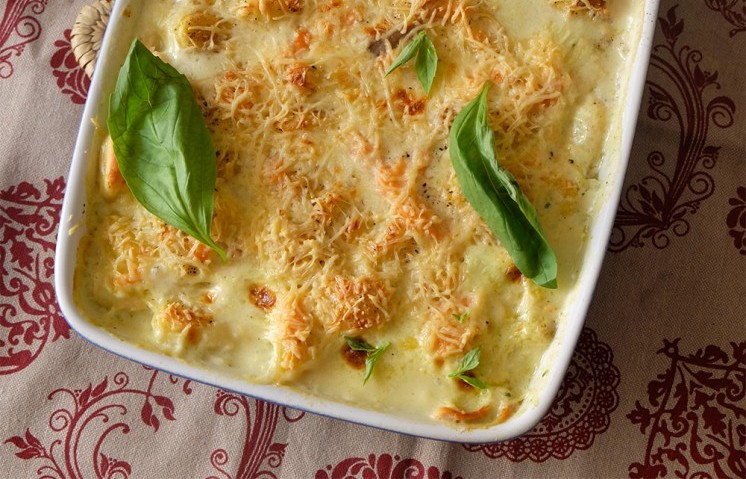 Cuisine un savoureux gratin de gnocchis au saumon